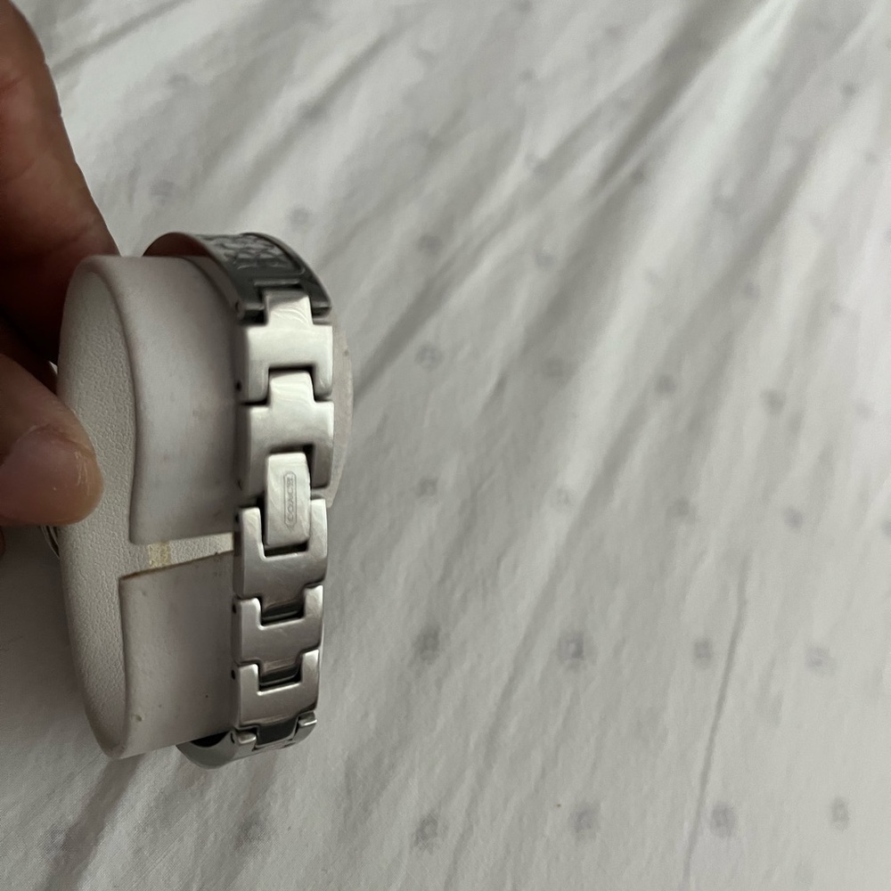 COACH Ladies Silver Watch - EUC - Picture 11 of 13